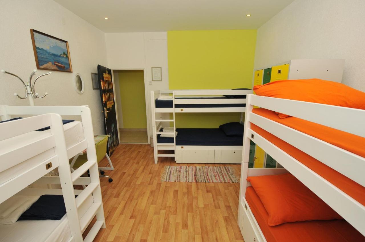 Oasis Hostel Spalato Esterno foto