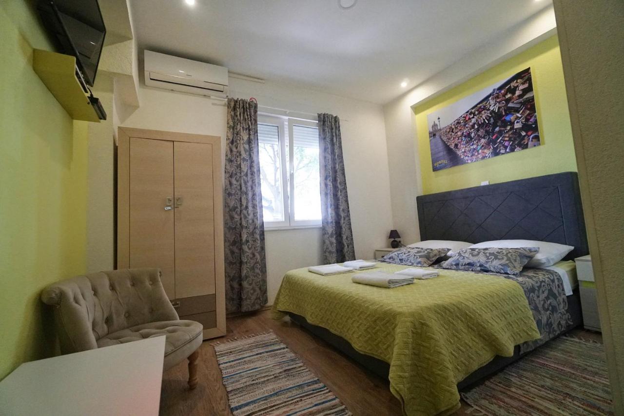 Oasis Hostel Spalato Esterno foto