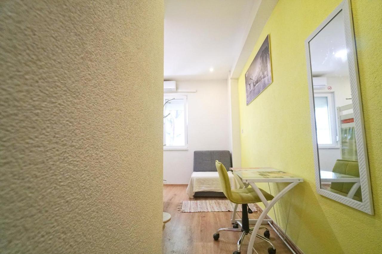 Oasis Hostel Spalato Esterno foto