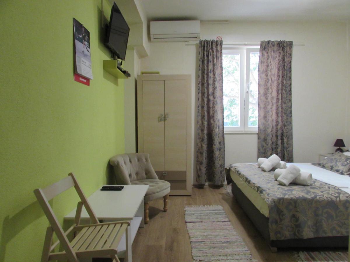 Oasis Hostel Spalato Esterno foto